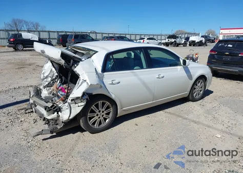 2006 Toyota Avalon Limited z USA, uszkodzony, nr VIN 4T1BK36B86U122986